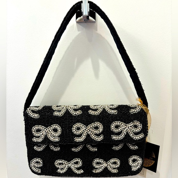 NWT Elegant sparkly Black and Silver bow Beaded Handbag - Picture 1 of 9
